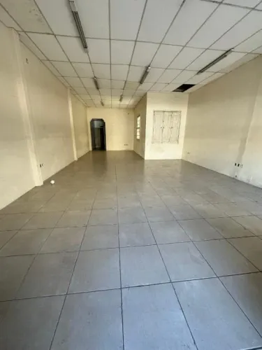 Prédio Comercial à venda ou aluguel no Centro de Pelotas com 236m² de área construída, pi