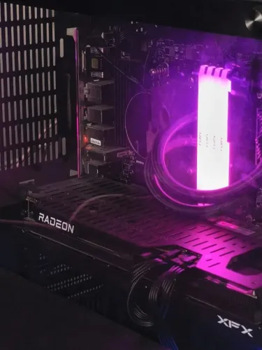 PC Gamer Enthusiast | Ryzen 7 5700X3D | RX 7800 XT 16GB | 32GB RAM | Full RGB