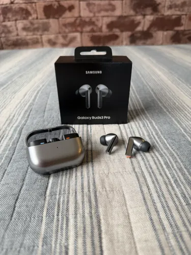 Galaxy Buds 3 Pro - Excelente estado, pouco tempo de uso