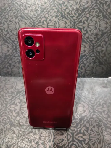 Moto G42, 128 gigas, 4 de ram.
