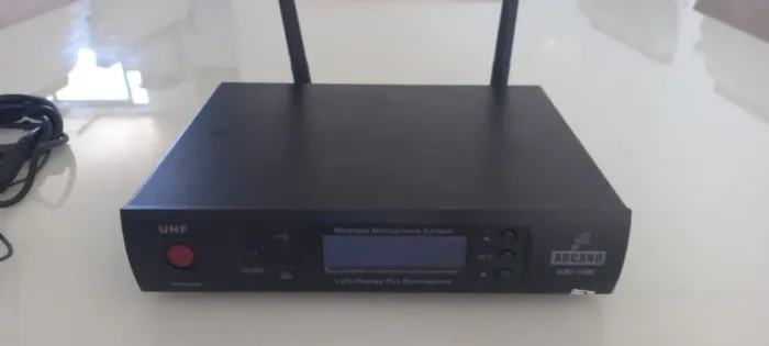 Microfone Sem Fio UHF Arcano AM-10B com Headset - Excelente Estado