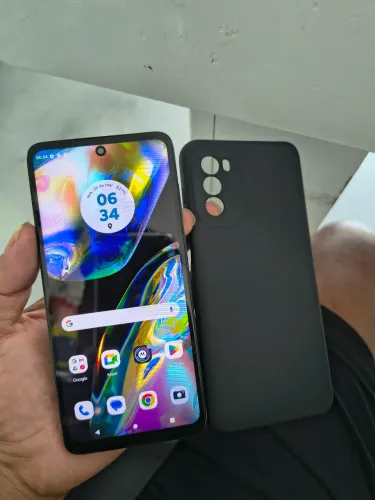 Telefone Motorola G82