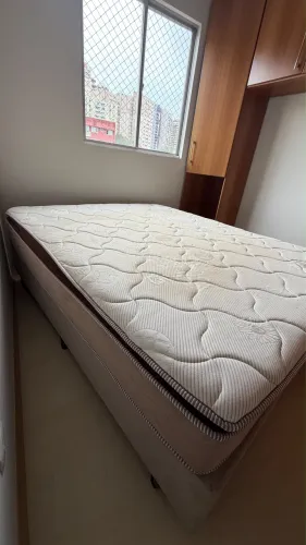 Cama Box Casal + Colchão de Molas Ensacadas tamanho Queen - Usado