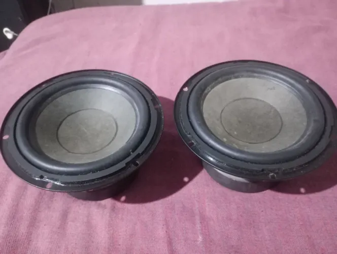 Vendo auto falante original da JBL partibox 100 