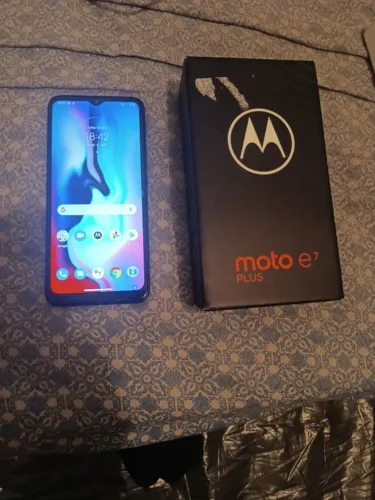 smartphone motorola moto 7e plus na caixa e com nota fiscal