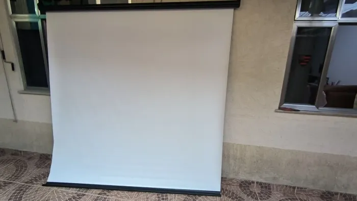 Telão retrátil 2x2