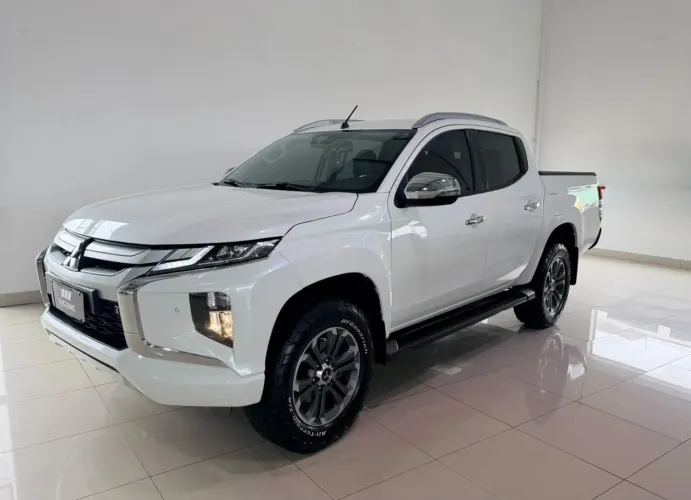 Mitsubishi L200 Triton Sport HPE-S 2.4 CD Dies. AUT 2021