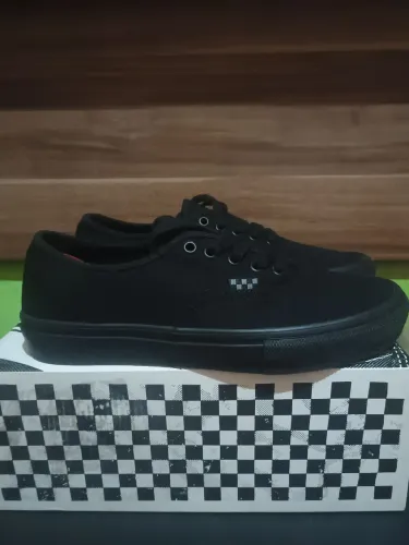 Tênis vans skate Authentic Black/Black, Tamanho 39, Novo. (Original)