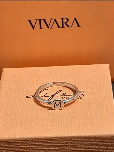 Anel Vivara Letra M