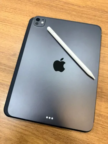 IPAD 11 PRO M5 - 512GB Impecável