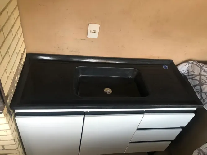 Bancada com armário