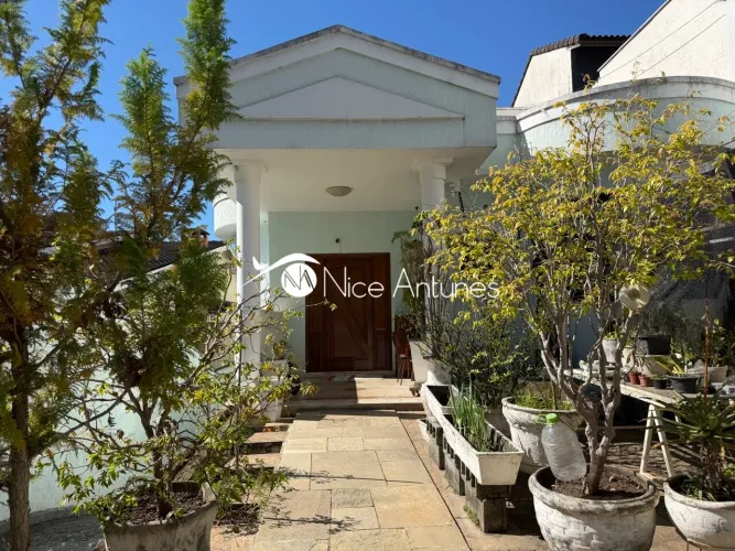Sobrado com 5 Quartos à venda, 570m² - Horto Florestal