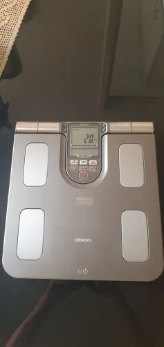 Balança de Bio Impedância