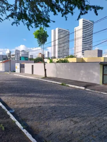 Casa a venda / Universitario
