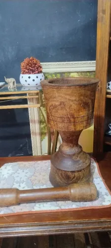 Pilão em madeira sucupira com socador
