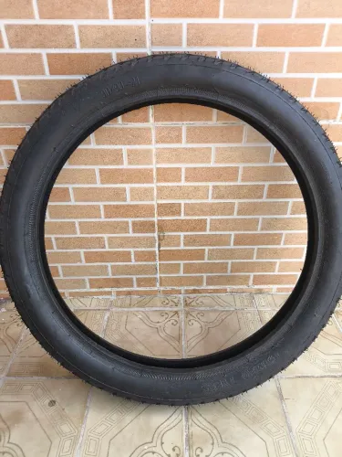 Pneu novo 90/90-21