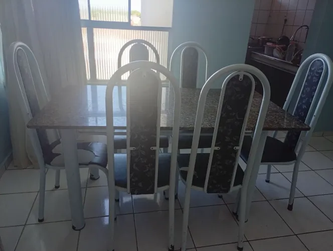Vendo mesa de jantar