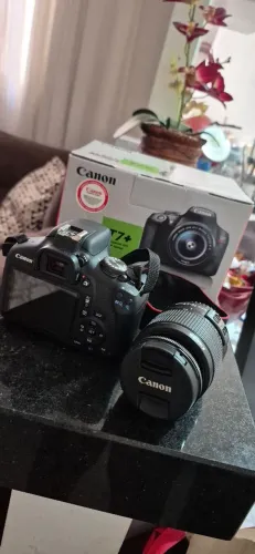 Canon T7i - 1600 cliques