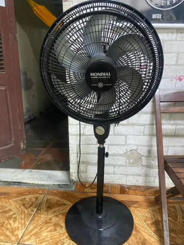 Ventilador de coluna Mondial 40 cm