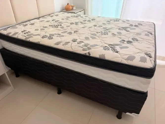Cama Queen Eurosono Molas ensacadas
