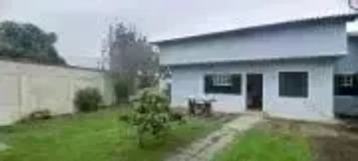 CASA COMERCIAL 4 QUARTOS FRENTE PARA A LAGOA
