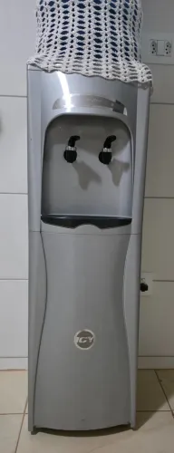 Bebedouro de chão de água Natural e Gelada 