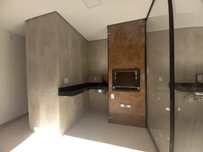 Casa moderna 3 quartos 2 vagas no bairro São Pedro Ibirité MG.