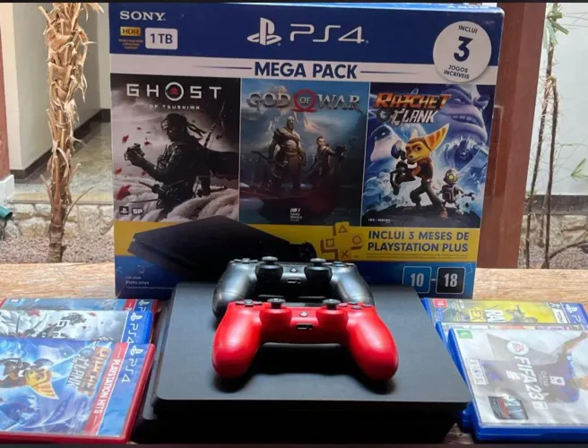 Playstation 4 Semi Novo + 2 controles + 7 jogos 