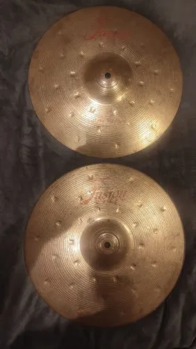 Hihat Krest Fusion, Ride Sabian B8, Crash Stagg Sensa