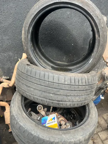 Pneu 225/40/19