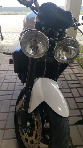TRIUMPH SPEEDTIPLE 1050 2010
