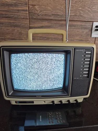 Tv Portátil Antiga De Tubo Retrô Vintage Com Alça E Antena (Usado)