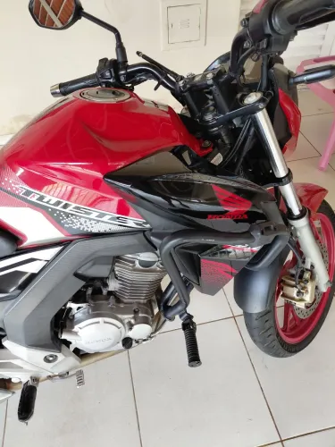 CB TWISTER 250 ABS