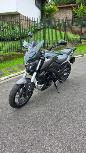 BAJAJ DOMINAR 400 - 2025 - PRETA - 13.000 KM