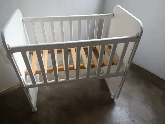 Vendo mini berço 