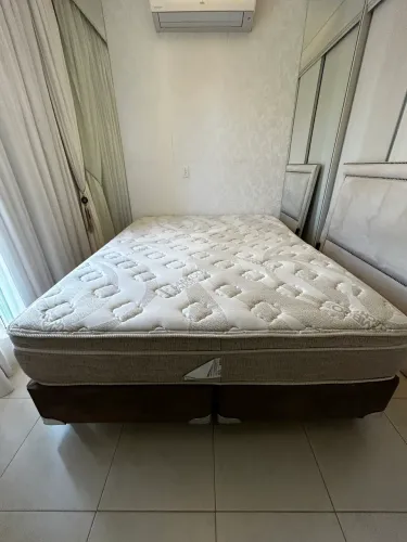 Cama Queen com Box