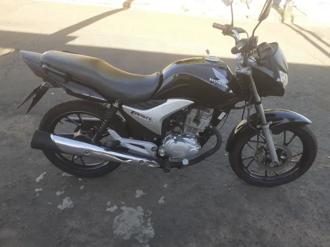 Titan esd preta 2009