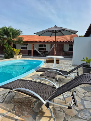 Casa com piscina em Guaratuba Pr.