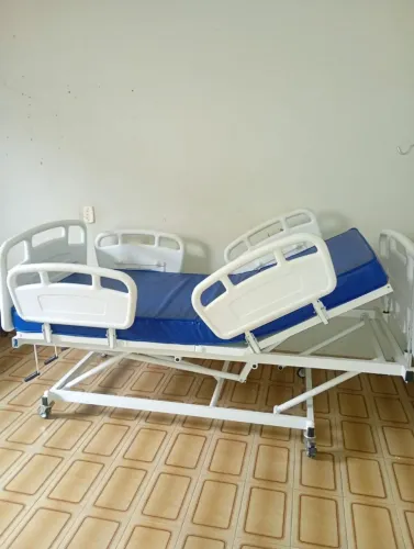 Cama hospitalar com colchão