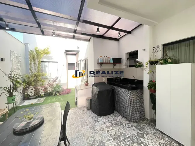 X. Linda casa linear com 2 quartos 1 suíte + escritório em condomínio