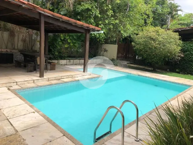 Casa com 4 dormitórios à venda, 369 m² por R$ 1.190.000,00 - Pendotiba - Niterói/RJ
