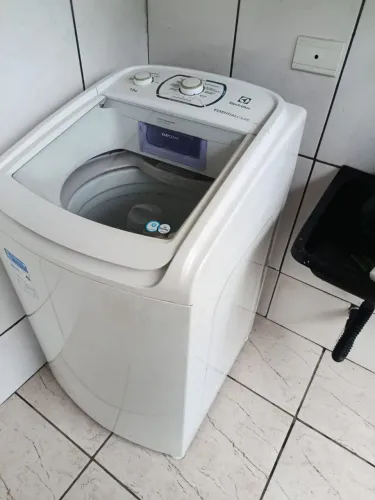 Lavadora essencial Care 11kg Electrolux (usada)