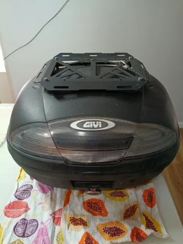 Baú Givi 45L com Grade Atacama 