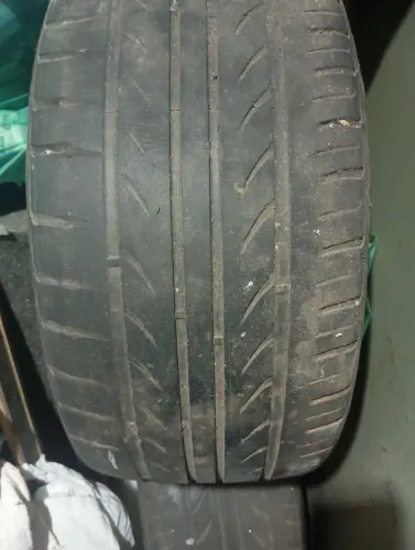 2 Pneu 245/35/19 R$ 150 unidade