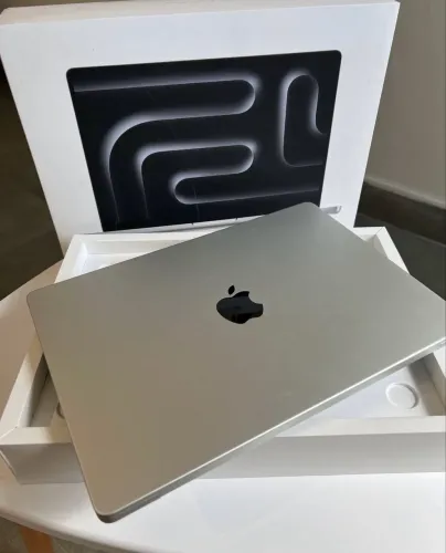 MacBook Pro M5 1TB 16 Ram NOVO