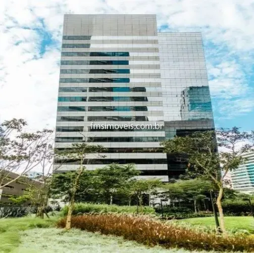 Espaço Comercial Premium para Locação em São Paulo-SP: 1 Sala, 2 Banheiros, 25 Vagas de Ga