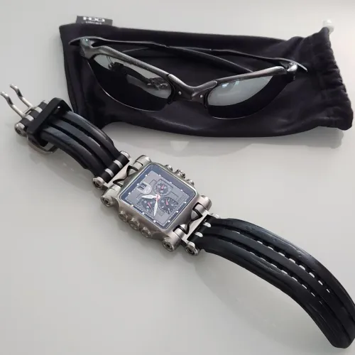 Romeu e minute machine OAKLEY 
