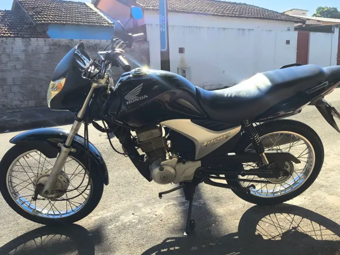 VENDO MOTO 150 2010