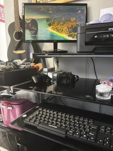 Computador de Mesa de 1 Tera de e monitor de 24 polegadas em perfeito estado