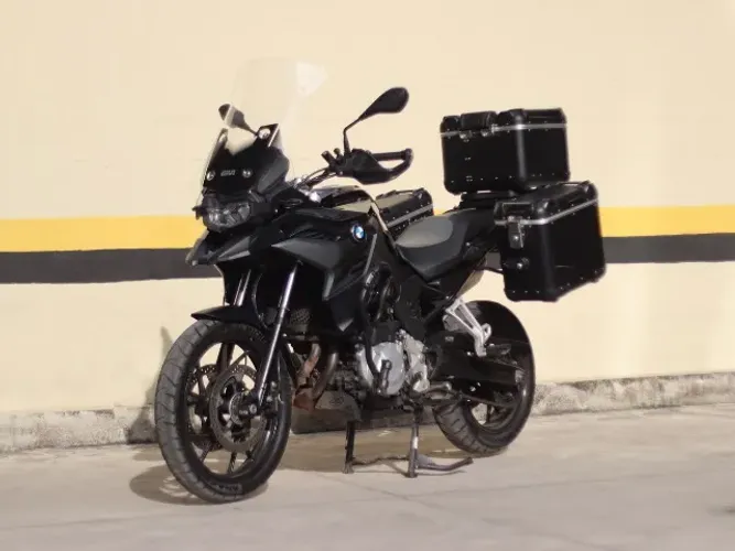 BMW F750 Toda Equipada 2022